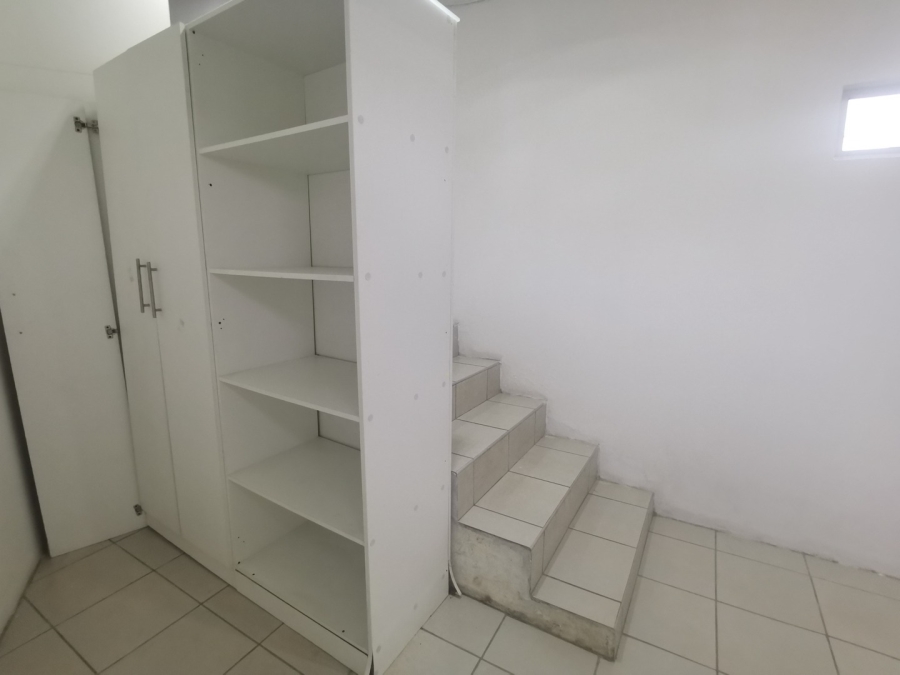 To Let 4 Bedroom Property for Rent in Vincent Eastern Cape